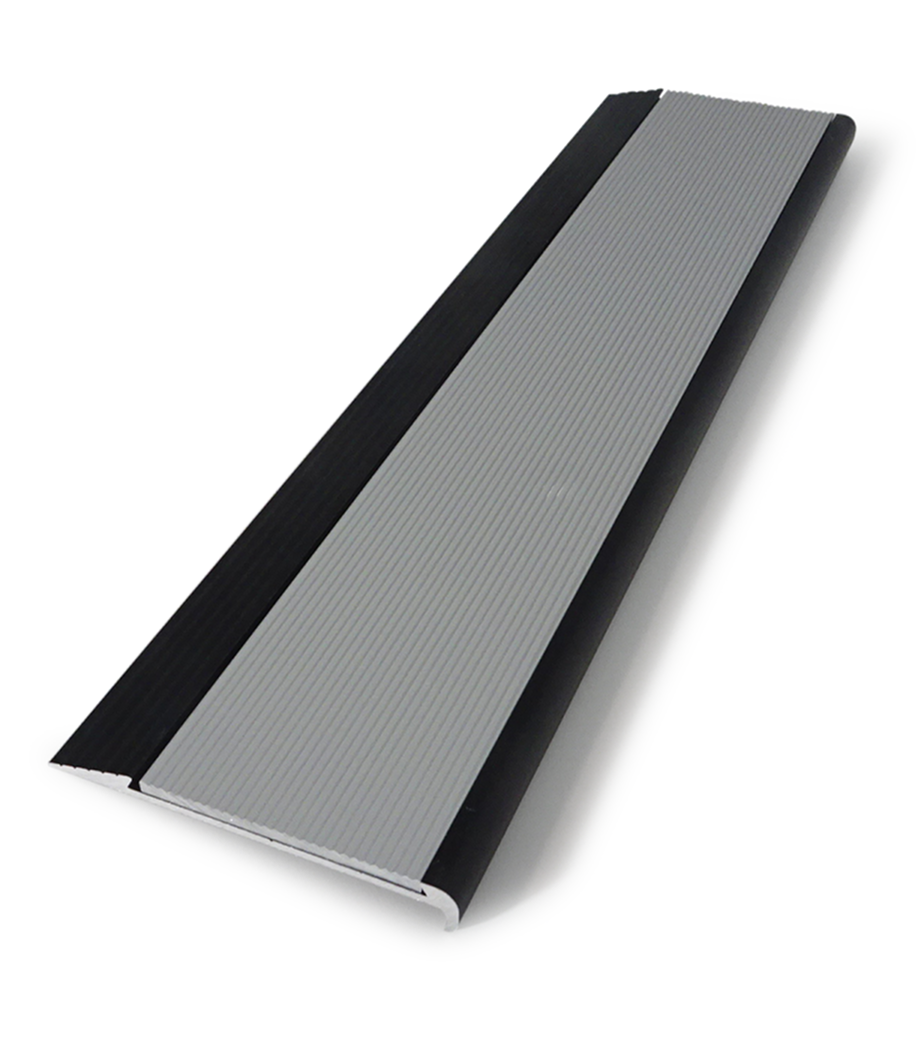 Aluminium stair nosing with corrugated aluminium insert- ST5 - Image 4